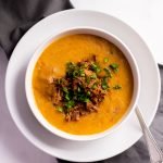 Caldo de Carne e Abóbora Japonesa