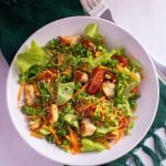 Salada com Filé de peito em cubos