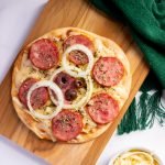 Mini Pizza Calabresa