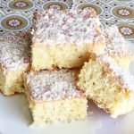 Bolo de coco no pote com beijinho